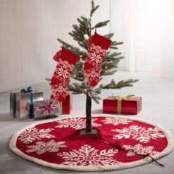 Glitzhome® Red Snowflake Tree Skirt & Stockings Set -Northlight Sale Store D252885S 2