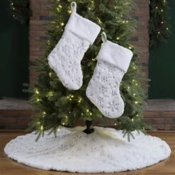 Glitzhome® White Plush With Snowflake Christmas Stocking & Tree Skirt Set 11 Glitzhome® White Plush With Snowflake Christmas Stocking & Tree Skirt Set -Northlight Sale Store D252906S 2