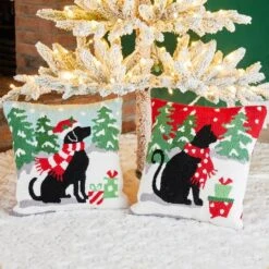 Glitzhome® Hooked Christmas Dog & Cat Throw Pillow Set 11 Glitzhome® Hooked Christmas Dog & Cat Throw Pillow Set -Northlight Sale Store D479539S 2