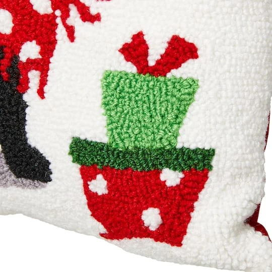 Glitzhome® Hooked Christmas Dog & Cat Throw Pillow Set 9 Glitzhome® Hooked Christmas Dog & Cat Throw Pillow Set - Image 9