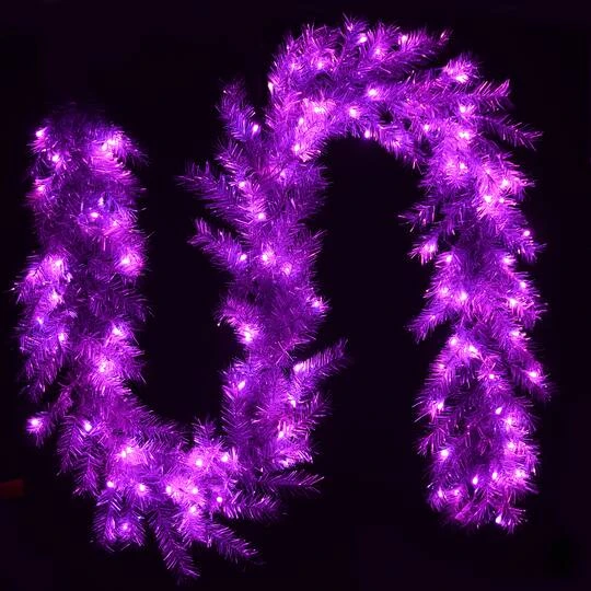 9ft. Pre-Lit Crystal Silver Metallic Garland 7 9ft. Pre-Lit Crystal Silver Metallic Garland - Image 7