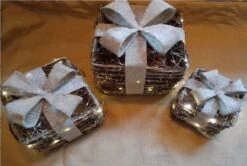 Northlight Lighted Rattan Gift Boxes With Burlap Bows Tabletop Christmas Decorations Set 11 Northlight Lighted Rattan Gift Boxes With Burlap Bows Tabletop Christmas Decorations Set -Northlight Sale Store D676316S 2